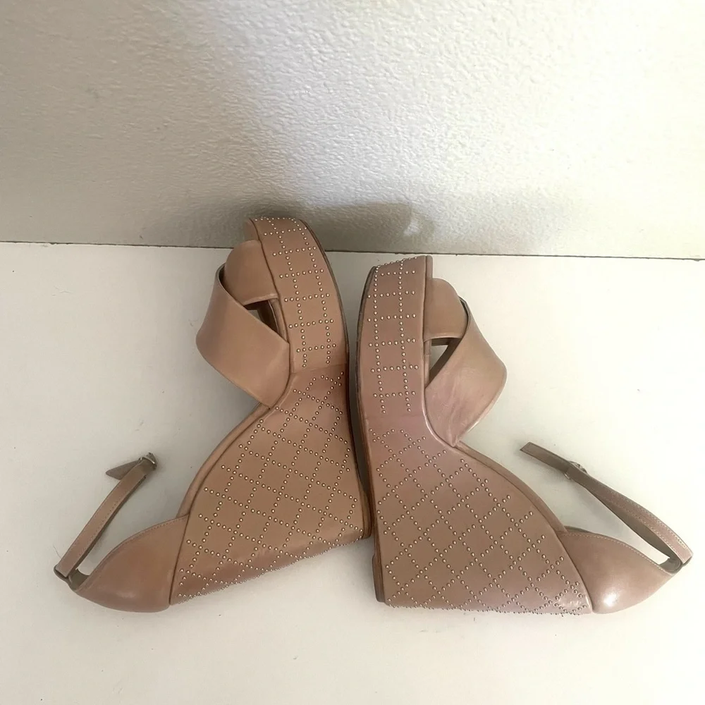 DELMAN taupe open toe studded leather platform wedge sandal size 10
